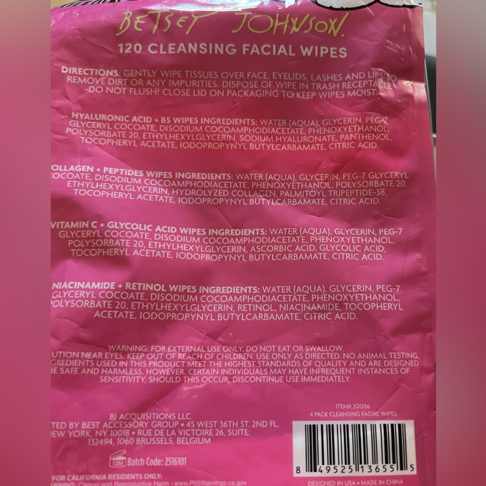 Betsey Johnson 4 pack cleansing facial wipes - Picture 6 of 6